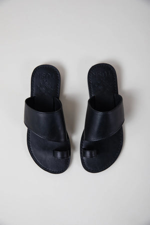 Tusk Vanta Black Sandals